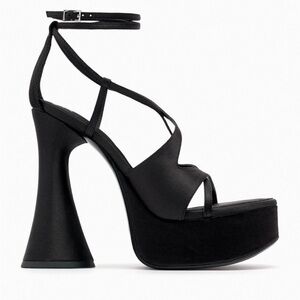 Zara strappy platform sandals size 11